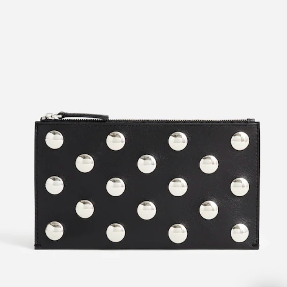 NWT Madewell The Pouch Clutch in Leather w/ Silver Dome Studs.